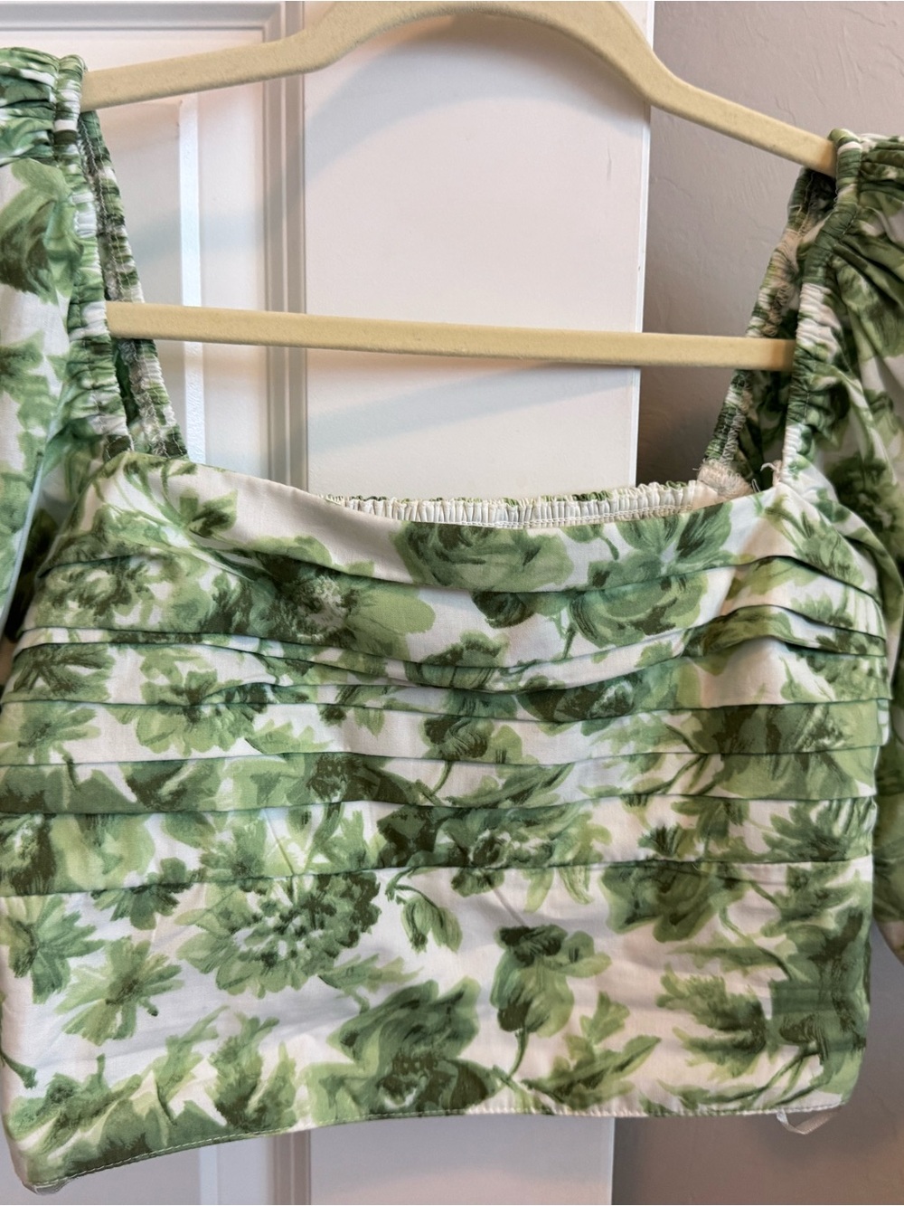 Abercrombie & Fitch Green Floral Cropped Top